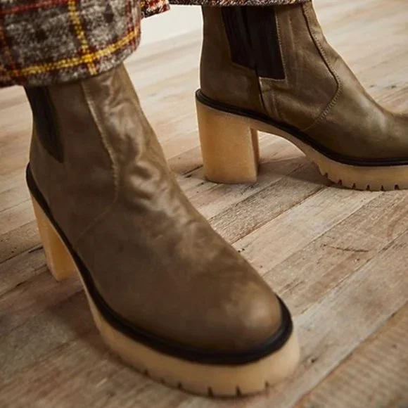 Free People James Chelsea Boots - Picture 4 of 10